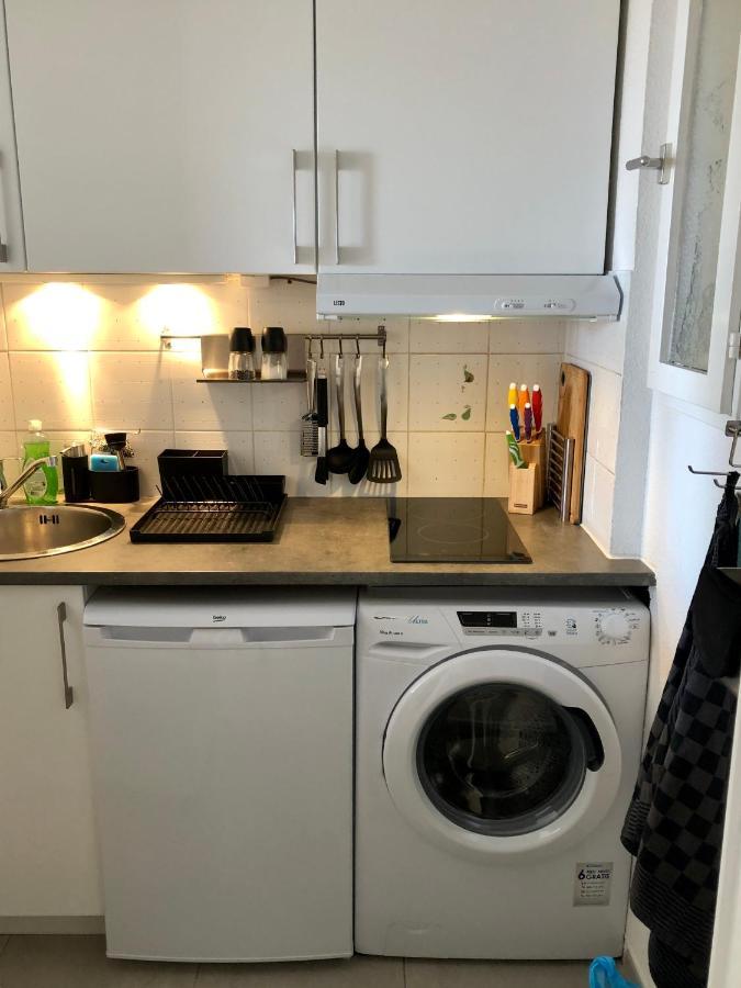 Apartment Newly Renovated Aircond-wifi-pool-sea View-150m To Beaches-