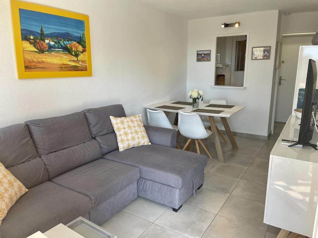 Newly Renovated Aircond-wifi-pool-sea View-150m To Beaches-